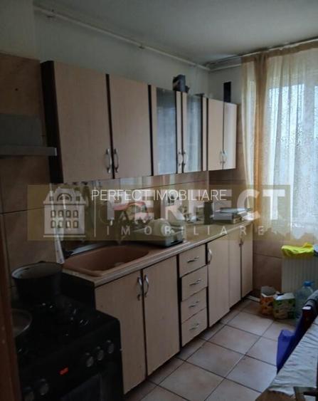 Ap.2 CAMERE SEMIDECOMANDAT CONFORT 1.C-tin Brezeanu Pret 42500 euro!!!