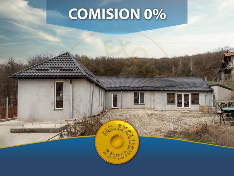 Casa moderna cu 5 camere intr-o zona linistita de deal - 1