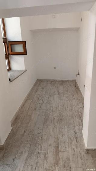 Vand spatiu comercial + casa in zona centrala - 2