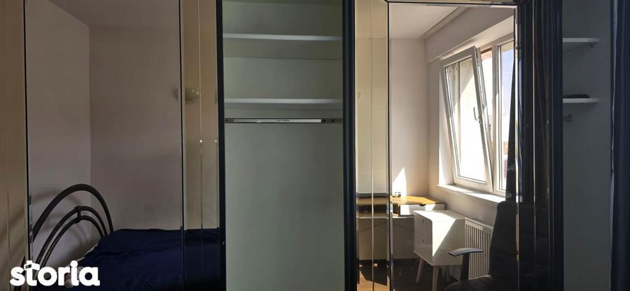 Apartament 2 camere, balcon ?i lift, Sector 4 - 3