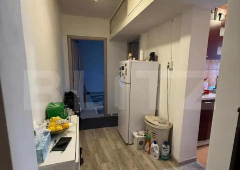 Apartament 2 camere ,renovat , zona micro 4 - 3