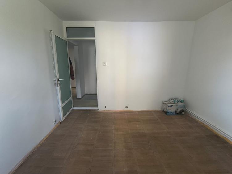 POARTA 6 APARTAMENT CU 3 CAMERE  LIBER GAZE 68 MP PRET 112000 EURO - 3