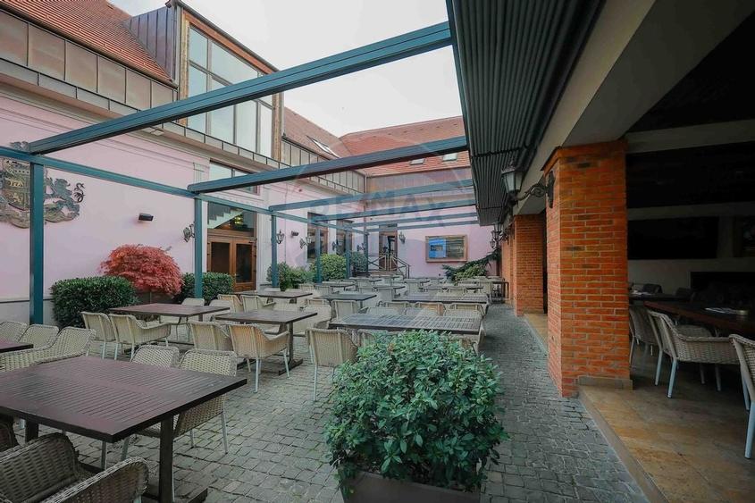 De vanzare - Proprietate premium in zona istorica a Oradiei - 9