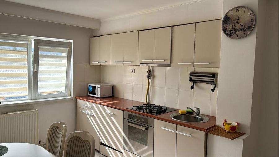 Proprietar Vand Apartament cu 3 camere zona centrala complet mobilat - 2