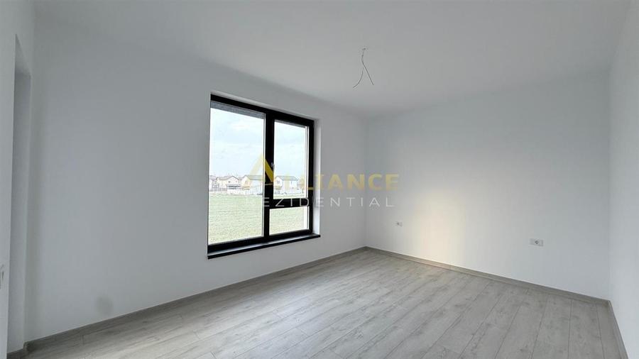 Casa Individuala - 4 camere - 2 bai - 352 mp teren - 7