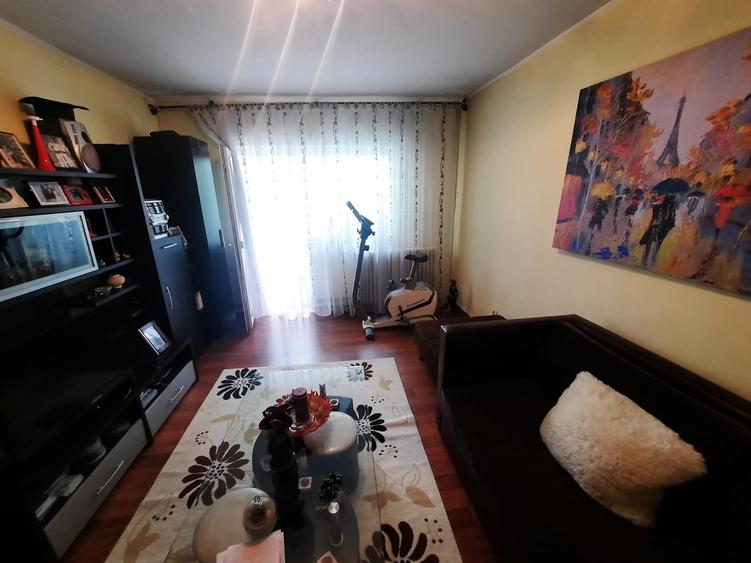 Apartament 2 camere decomandat, zona Canta - 1