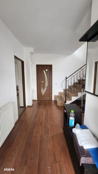 Casă cu 4 camere cu Teren 300 Mp în Dâmbul Rotund