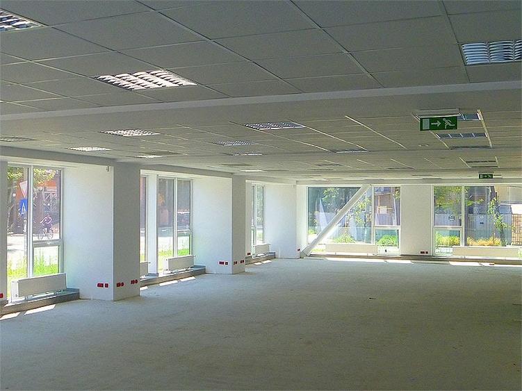 Spatiu comercial / 400 mp / parter / elegant / cladire noua - 2