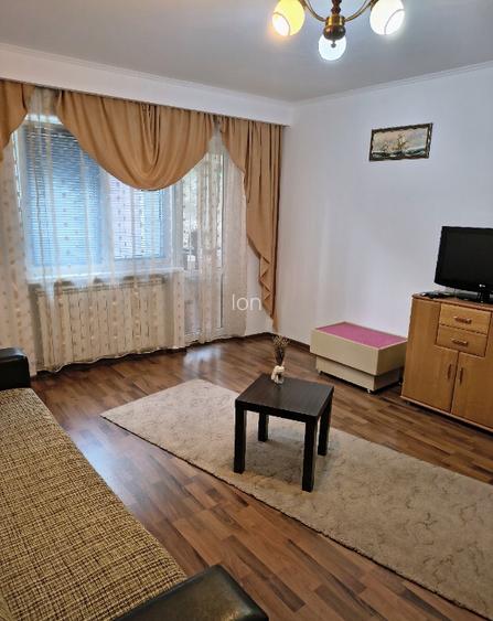 Inchiriez 2 camere Inchiriez 2 camere