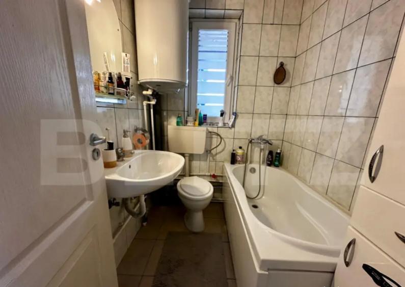 Apartament 3 camere, 73 mp, terasa de 66 mp, zona Cetate - 1