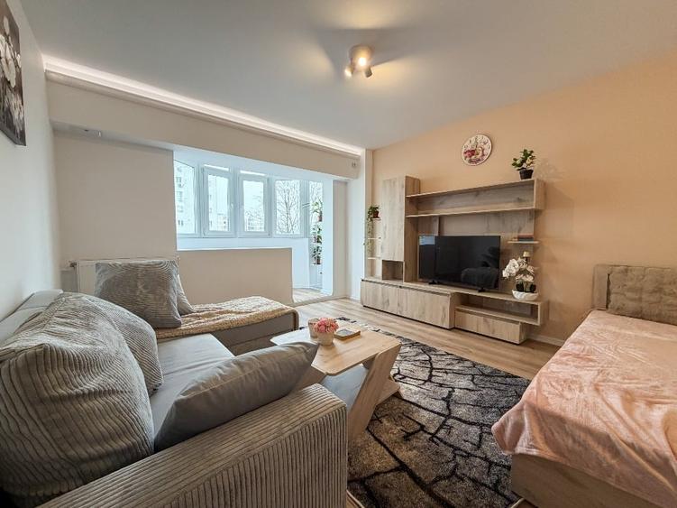 Garsoniera Mobilata, Titan, Metrou 11 min, 41 mp, Bloc 1986 anvelopat - 2