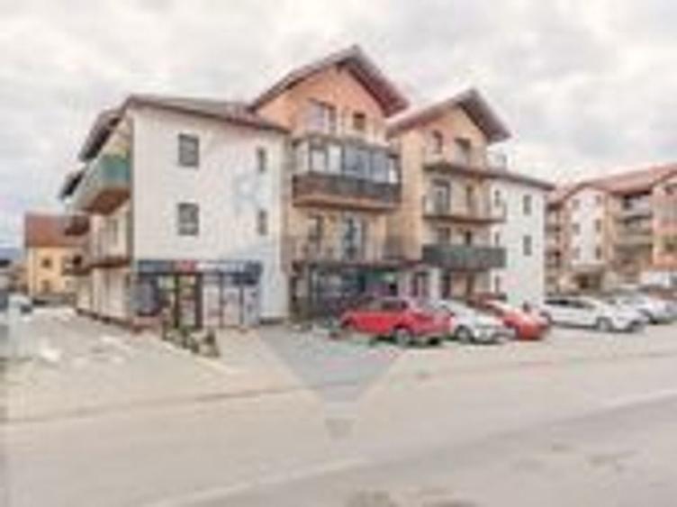 Spațiu comercial, acces stradal, vitrina | zona de blocuri Tractorul - 15