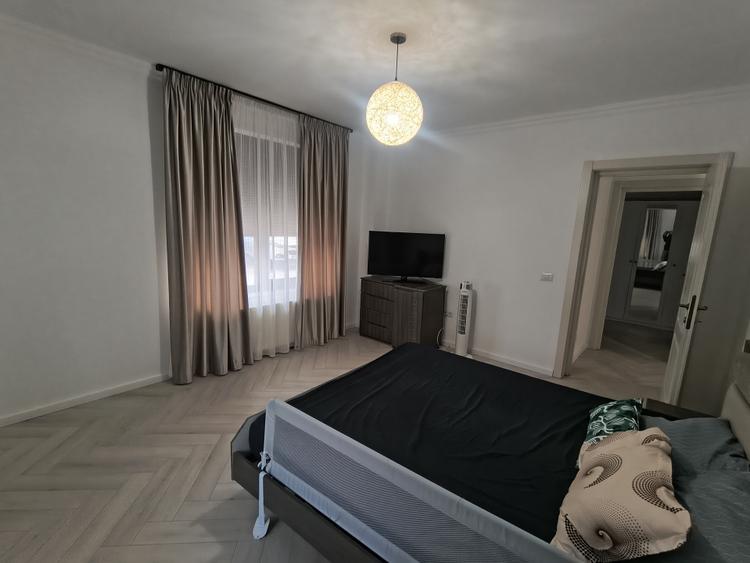 Mamaia Central-apartament 3 camere termen lung parcare - 11