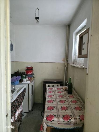 Vand apartament cu 2 camere etaj 1 - 7