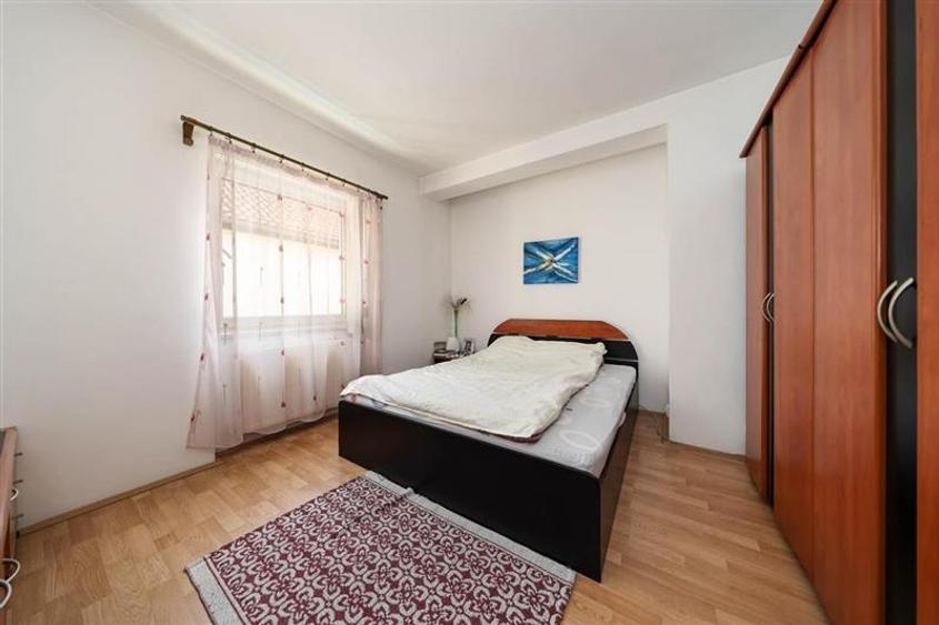 Vanzare Casa zona Tractorul, teren aferent 700 mp - 25