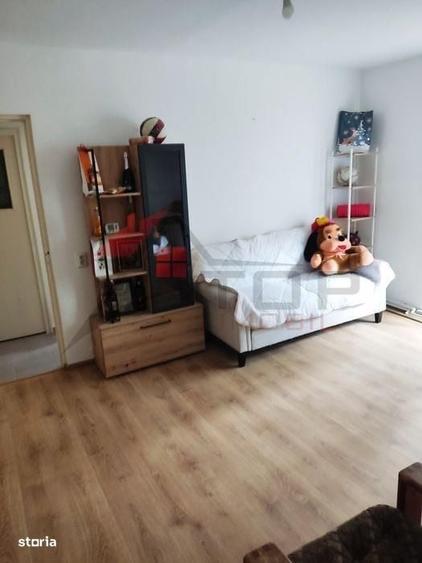 Apartament cu 3 camere semidecomandat în Zimbru