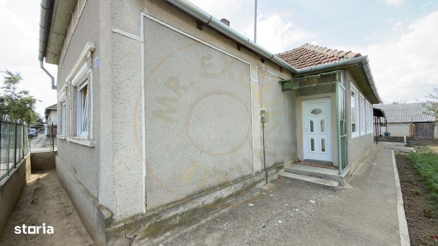 Casă cu 4 camere în Căpleni