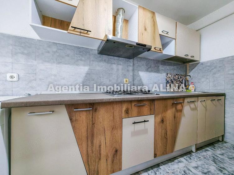 Garsonieră decomandată în Micro 15