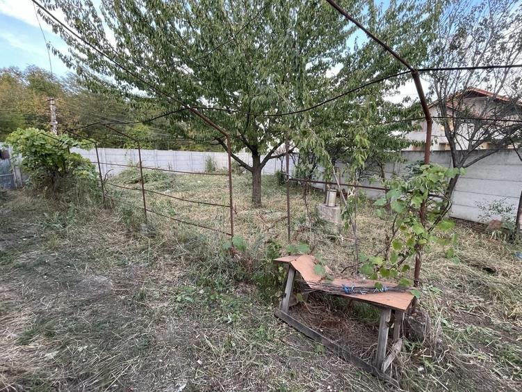 Casă cu 3 camere cu Teren 450 Mp în Răcari