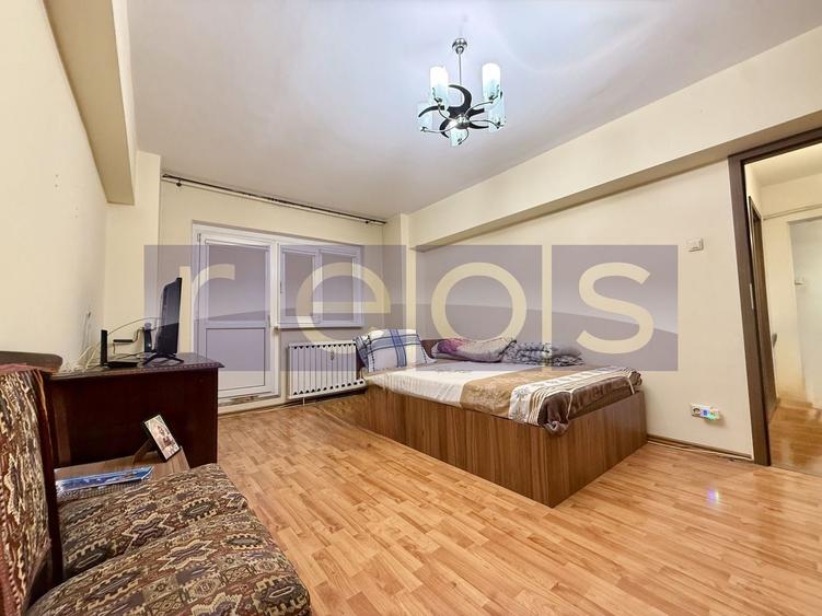 Apartament cu 3 camere semidecomandat, mobilat în Titan