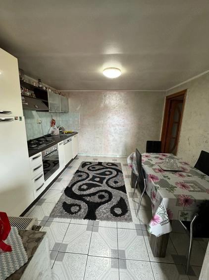 Casă cu Teren 300 Mp în Central