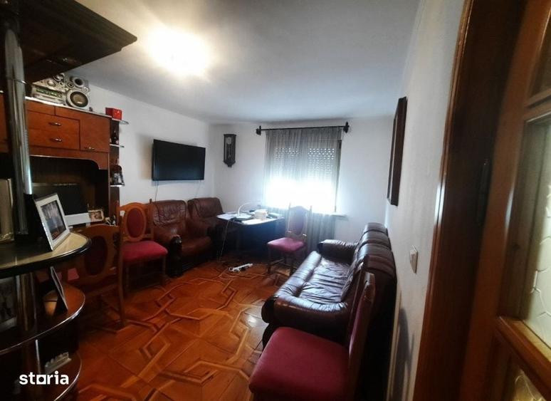 Apartament cu 3 camere în Calea Romanului