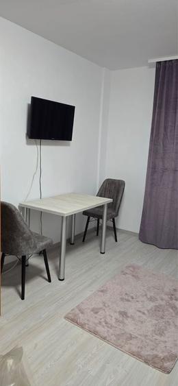 Apartament cu 2 camere semidecomandat în Dobroești