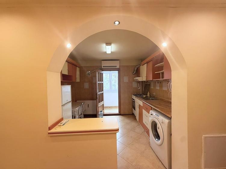 Apartament cu 2 camere decomandat, mobilat în Lujerului