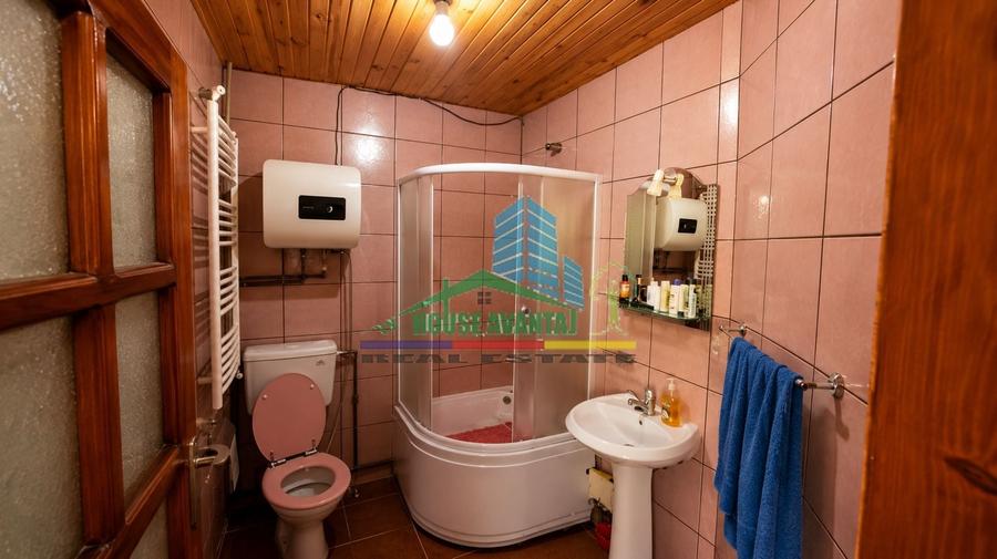 Duplex cu 4 camere cu Canalizare în Lepșa