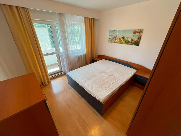 Apartament cu 2 camere decomandat în Zorilor