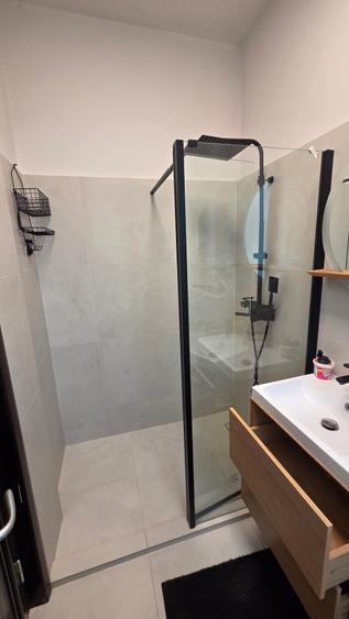 Apartament cu 3 camere decomandat în Armeneasca