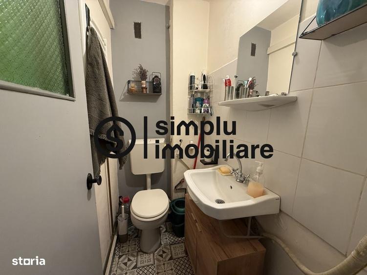 Apartament cu 3 camere decomandat în Sărari