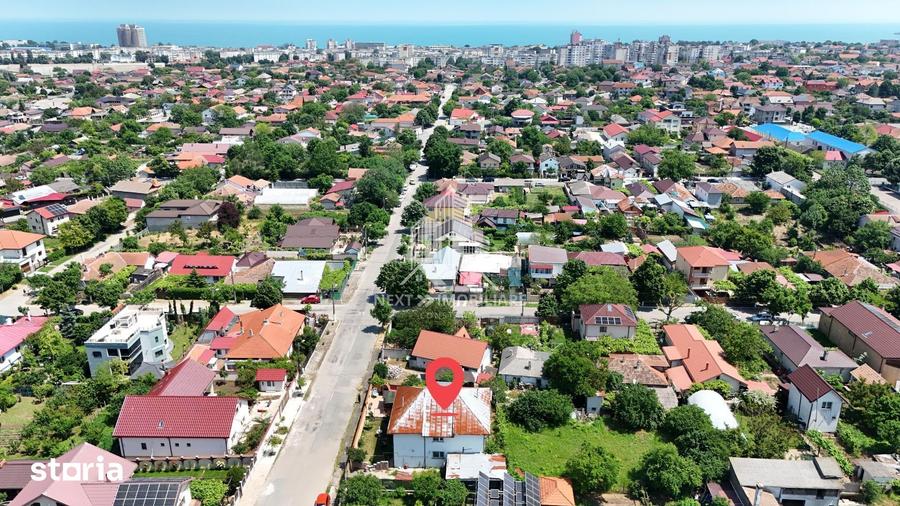 Casă cu 8 camere cu Teren 492 Mp în Central