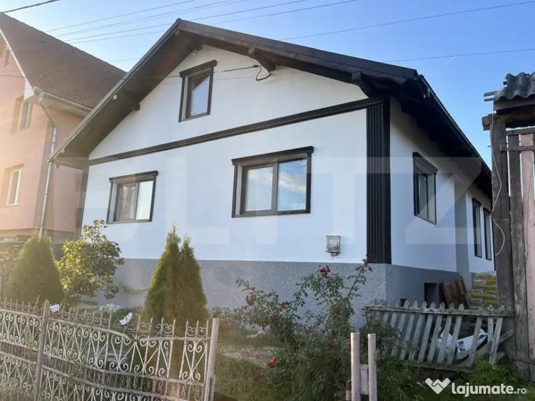 Casă cu 4 camere cu Teren 500 Mp în Central