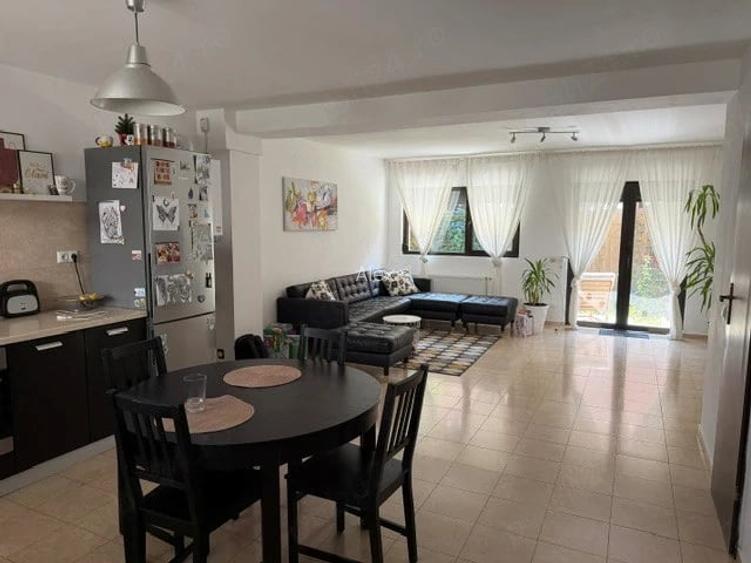 Vand casa duplex Tunari in zona buna - Direct proprietar