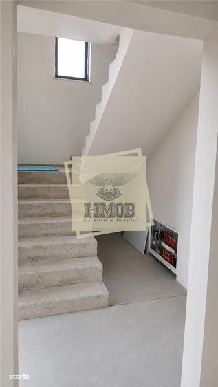 Casă cu 4 camere în Șura Mică
