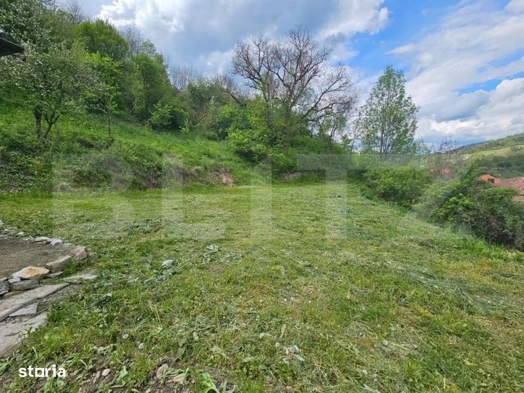Casă cu 3 camere în Ocoliș