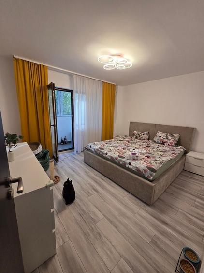 Apartament cu 3 camere decomandat, mobilat în Brâncoveanu