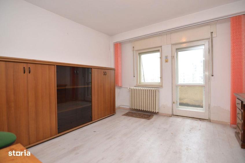 Apartament cu 4 camere decomandat în Unirii