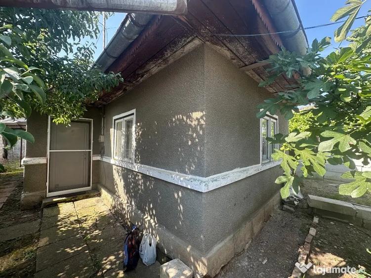 Casă cu 3 camere cu Teren 128 Mp în Malu Roșu