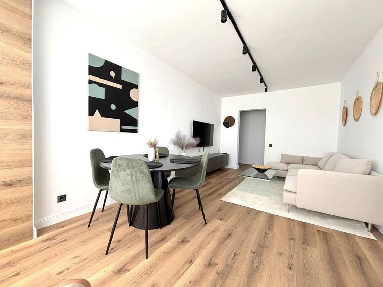 Apartament cu 3 camere semidecomandat, mobilat în Floreasca