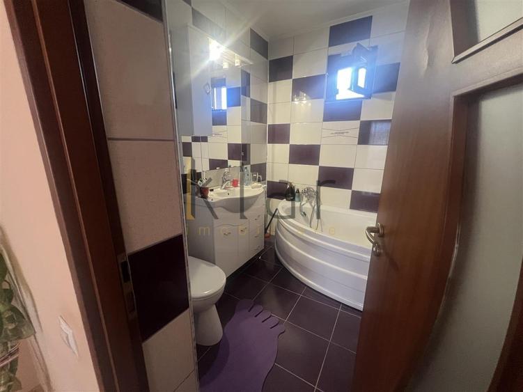 Casă individuală cu 6 camere cu Garaj în Dezmir