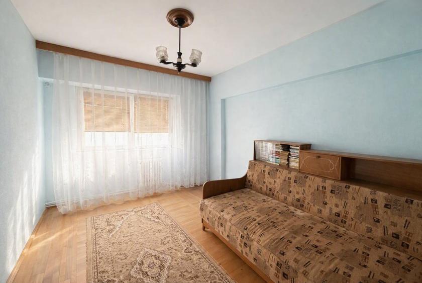 Apartament cu 3 camere decomandat, mobilat în Cug
