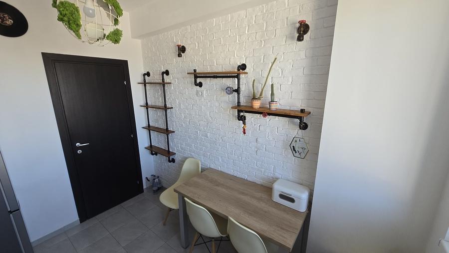 Apartament cu 2 camere decomandat în Central