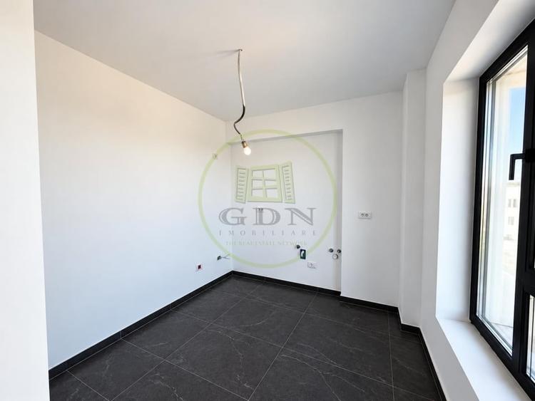 Apartament cu 2 camere semidecomandat în Sisești