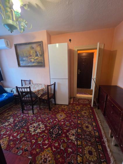 Apartament cu 2 camere semidecomandat în Hipodrom
