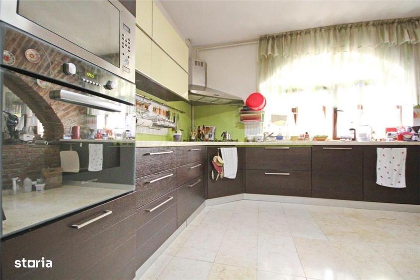Apartament cu 2 camere, mobilat în Schei