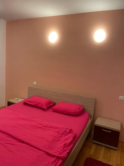 Apartament cu 4 camere semidecomandat în Ultracentral