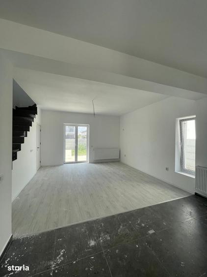 Casă cu 3 camere cu Teren 250 Mp în Central