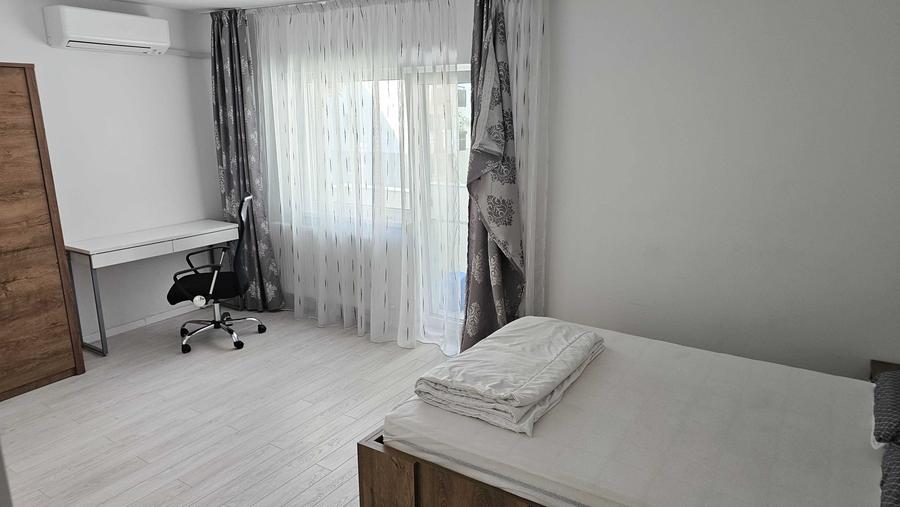 Apartament cu 4 camere decomandat în Zorilor